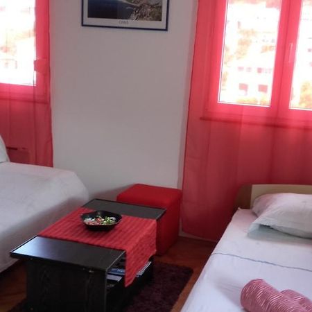 Apartment Max Омиш Экстерьер фото