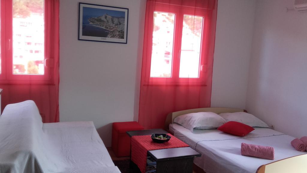 Apartment Max Омиш Экстерьер фото
