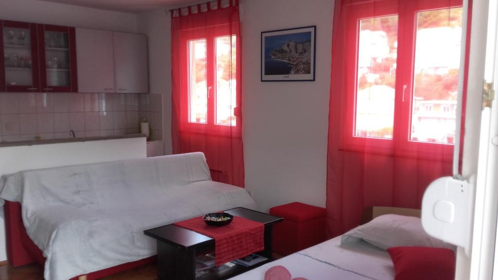 Apartment Max Омиш Экстерьер фото